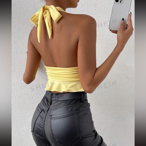 Adorable yellow halter - Picture 2 of 2